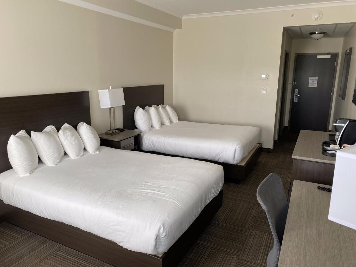Crossroads Inn & Suites Paradise Exteriör bild