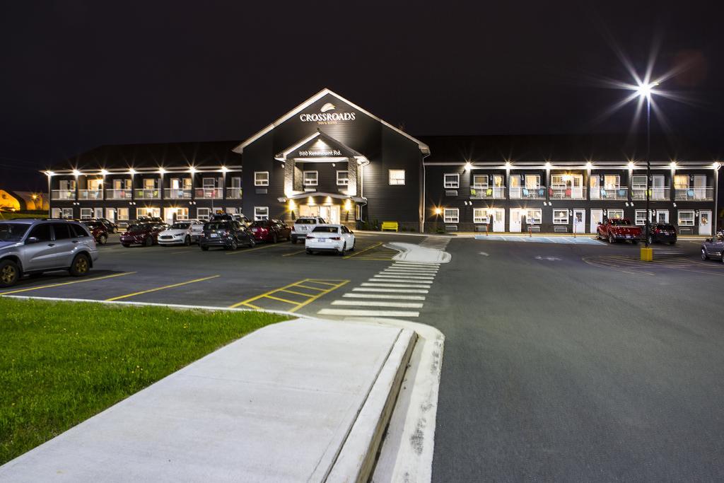 Crossroads Inn & Suites Paradise Exteriör bild
