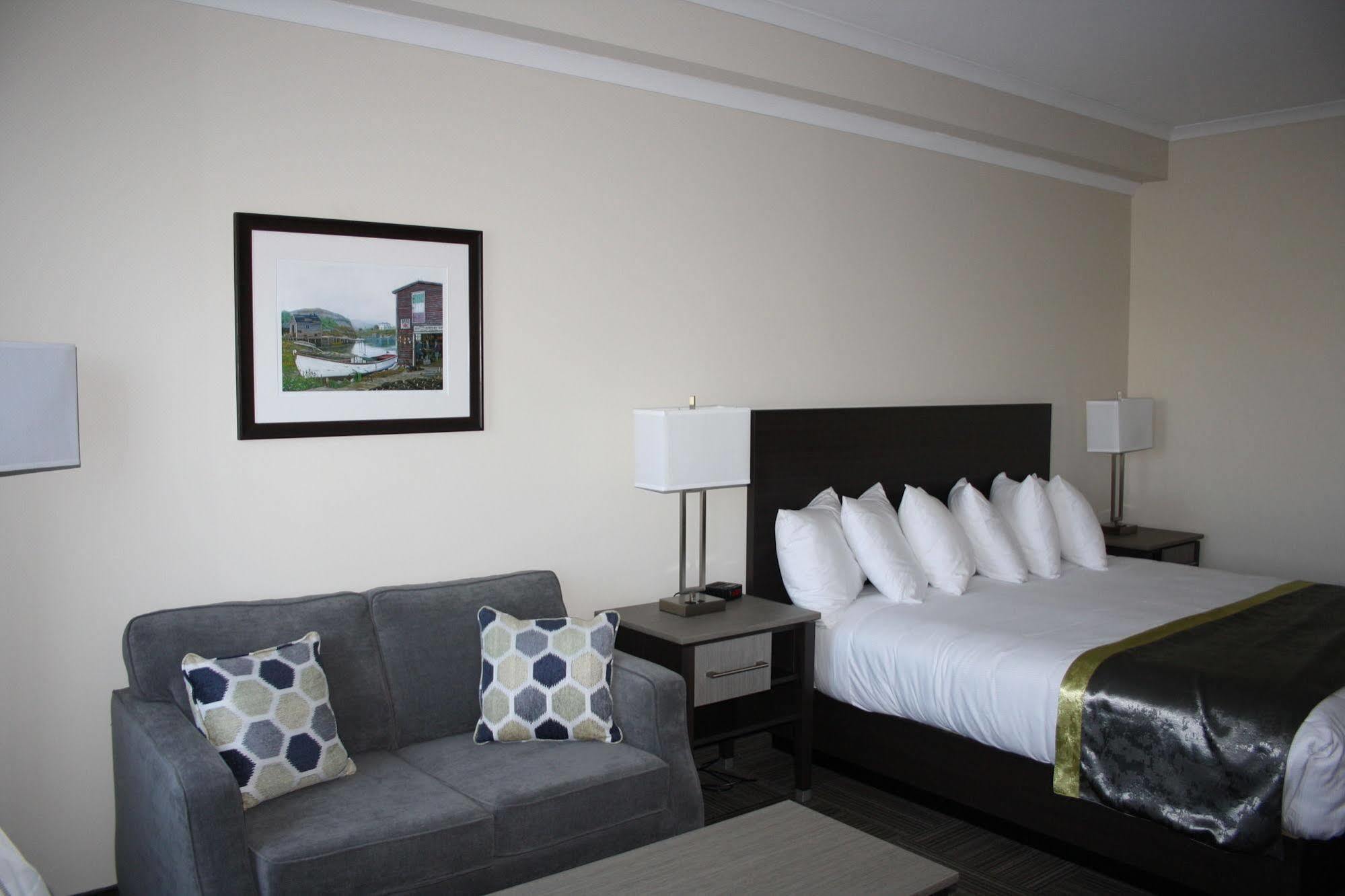 Crossroads Inn & Suites Paradise Exteriör bild